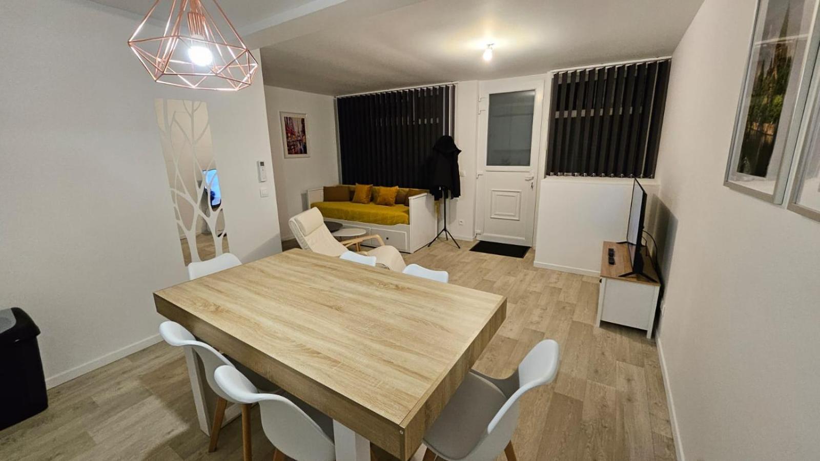 Renardiere Montreuil  Eksteriør bilde